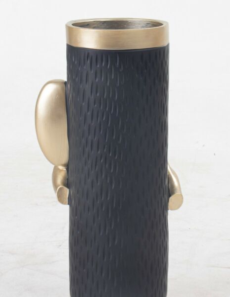 فازة ابداعية لتزين الازهار