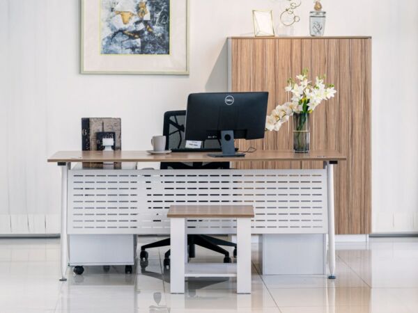 مجموعة مكتب ليو - 4 قطع