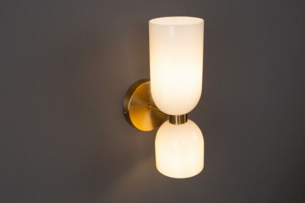 إضاءة جدارية مودرن راقي لمبتين ابيض