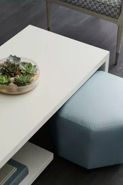طاولة قهوة مودرن اكسبرشنز