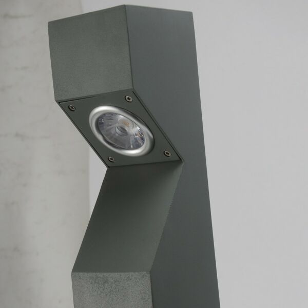 كشاف حديقة 3 واط مربع مشطوف 60 سم