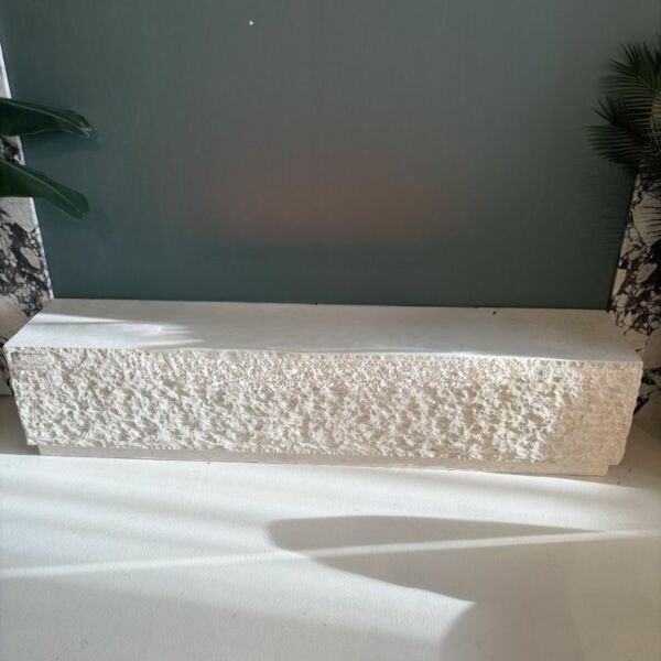 طاولة تلفاز حجر طبيعي