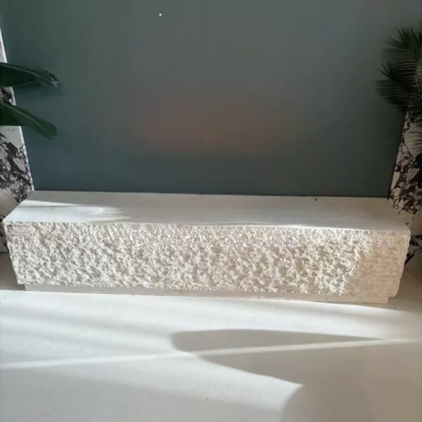 طاولة تلفاز حجر طبيعي