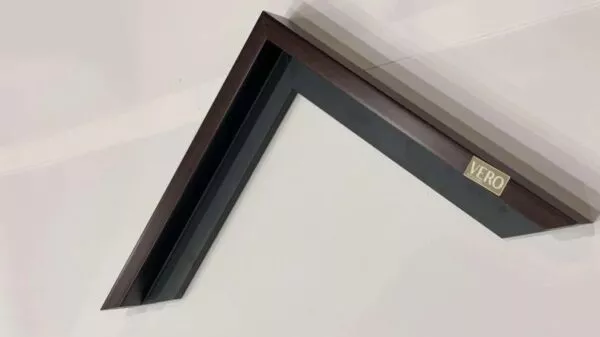 لوحة جبسية شكل طاووس مقاس 80x200 سم - برواز بني