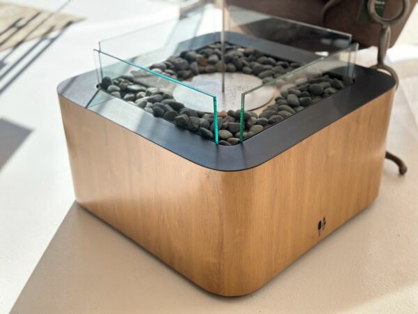 مدفأة أرافو مربعة - بيج واسود