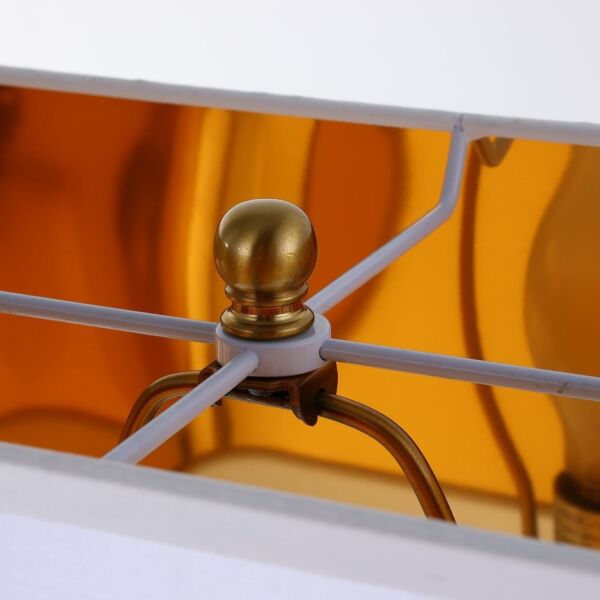 أبجورة طاولة لوفان