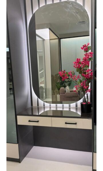 تسريحة مع مراية بالمتر الطولي