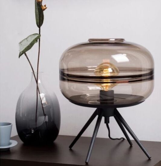 ابجورة طاولة ليسا