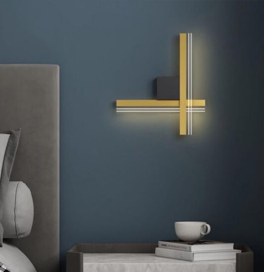 اضاءة جدارية كروس - ذهبي واسود