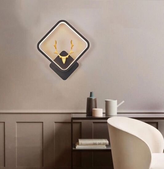 اضاءة جدارية مودرن سكوير - ذهبي و اسود