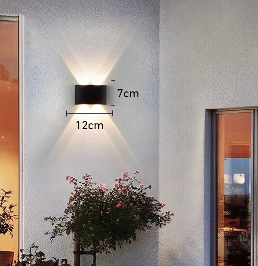 اضاءة جدارية لاري