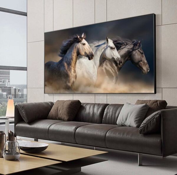 لوحة كنفاس لمجموعه من الخيول