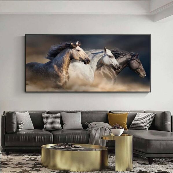 لوحة كنفاس لمجموعه من الخيول