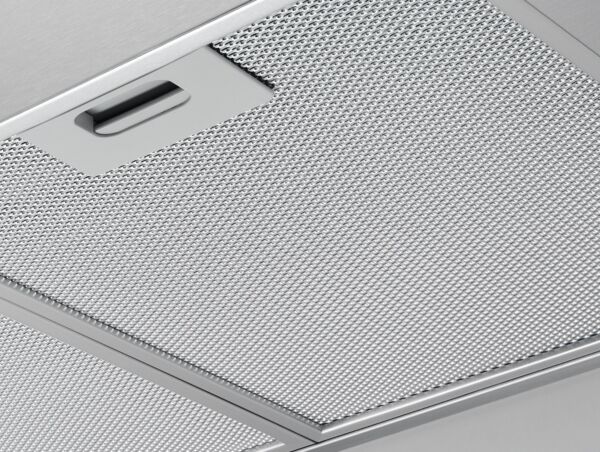 شفاط أيه إي جي 90 سم مدمج - بلت ان - مع اضاءة ليد لاستهلاك اقل للطاقة وقوة شفط 336 متر مكعب - ساعة - ستيل