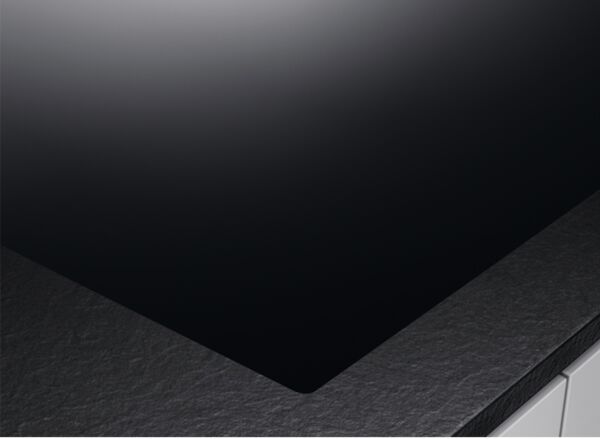 سطح أيه إي جي كهربائي اندكشن مدمج - بيلت ان - 4 عيون مع تحكم باللمس - اسود