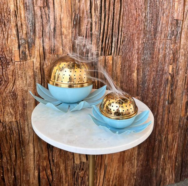 مبخره زهرة اللوتس أزرق - كبير