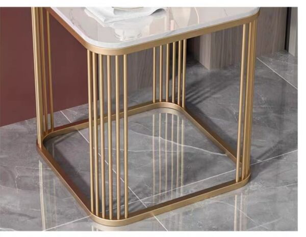 طاولة جانبية مودرن ستيلا - أبيض رخامي وذهبي