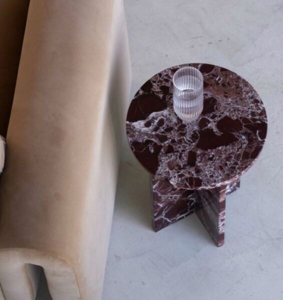 طاولة جانبية رخام طبيعي - أحمر