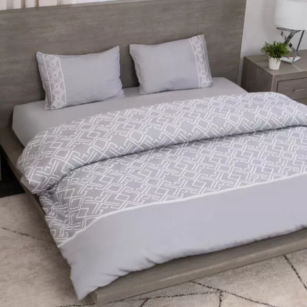 طقم مفرش سرير حجم ملكى  180X200 سم  4 قطع بروسلز