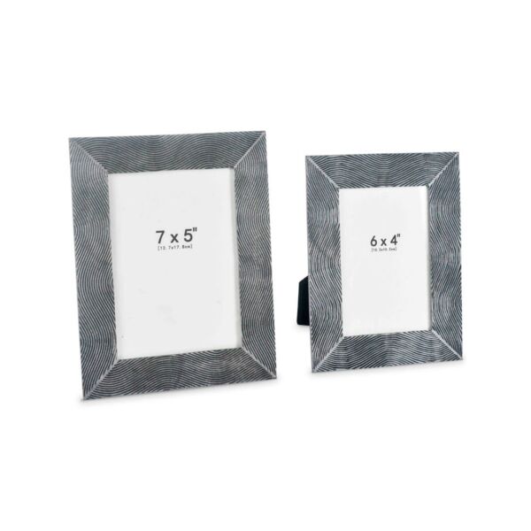 طقم براويز صور لينيسيا - فضي