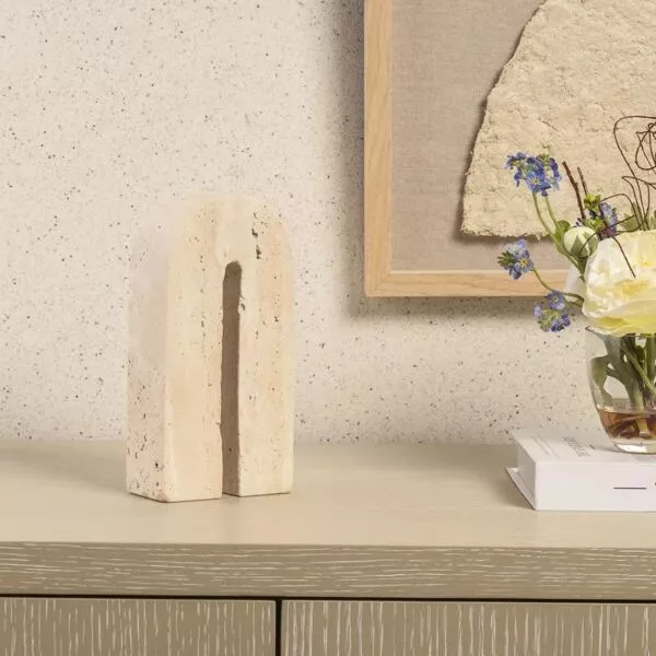 مجسم فني قوس كبير تورمترو