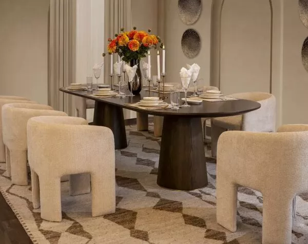 طاولة طعام نورياس