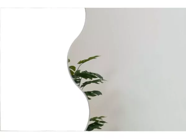 مرآة طويلة ويف