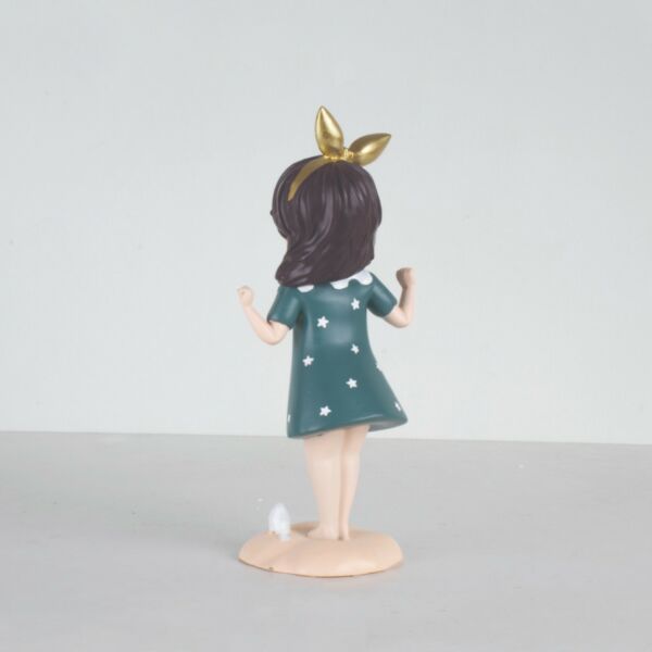 مجسم لطيف بشكل طفله-متعدد الالوان