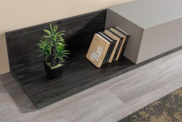 طاولة تلفزيون إنسيتي - أسود خشبي ورمادي