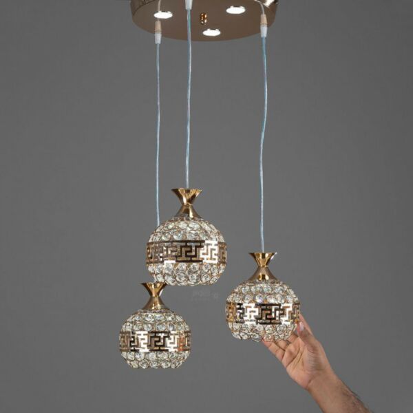 ثريا ماكما علاقي كرستال ذهبي