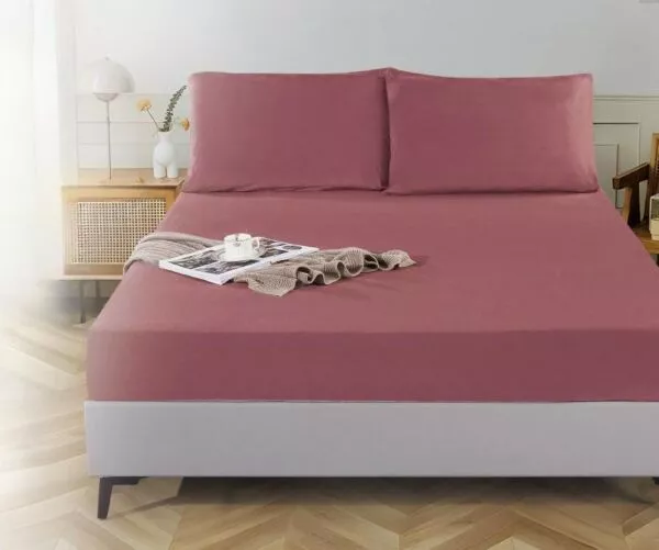 شرشف كوين مخمل ساده مطاط مع غطاء مخدة وردي غامق