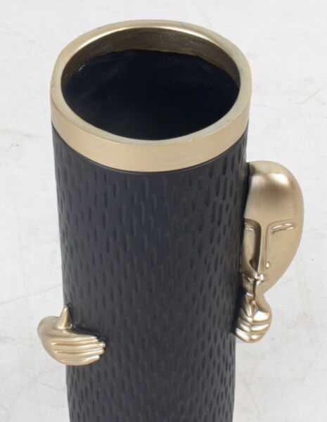 فازة ابداعية لتزين الازهار