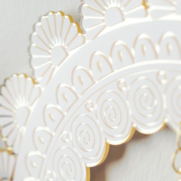 تعليقة كينلي اكريليك - ذهبي