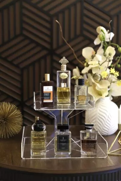 ستاند عطور دورين
