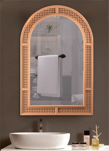 مرآة جدارية مخرمة بتصميم شباك - ذهبي