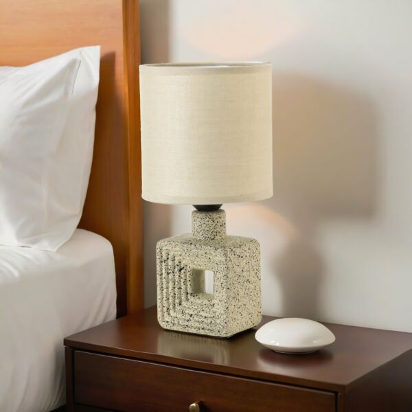 أبجورة طاولة موردن كهربائية سيراميك كارلوس - بيج