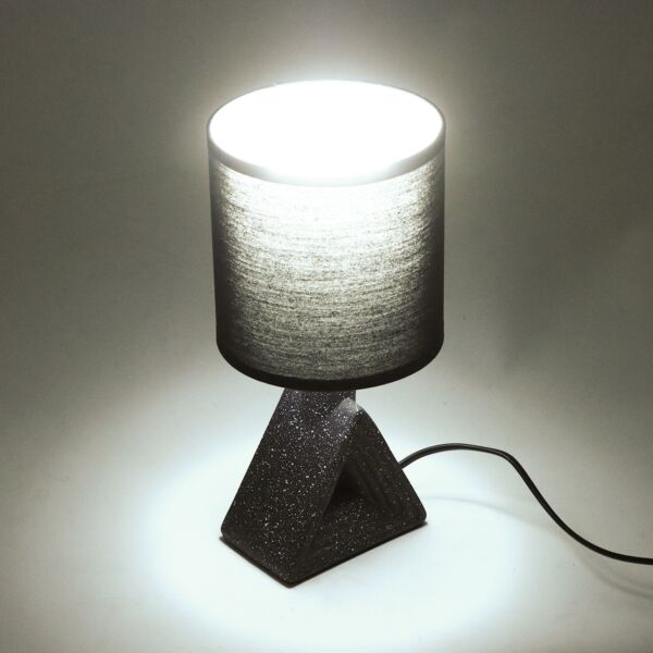 أبجورة طاولة موردن كهربائية سيراميك توبا - اسود