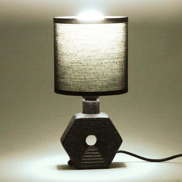 أبجورة طاولة موردن كهربائية سيراميك اوموت - اسود