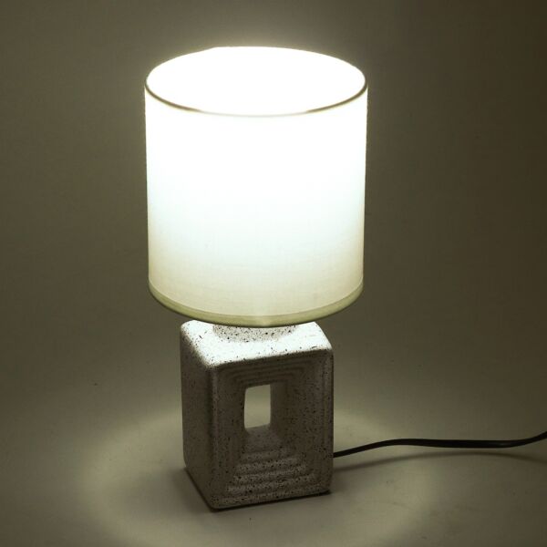 أبجورة طاولة موردن كهربائية سيراميك سكالا - ابيض