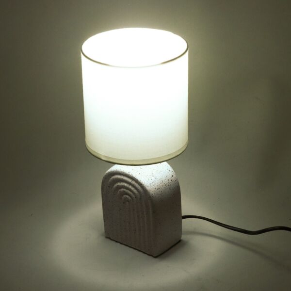 أبجورة طاولة موردن كهربائية سيراميك شينزو - ابيض