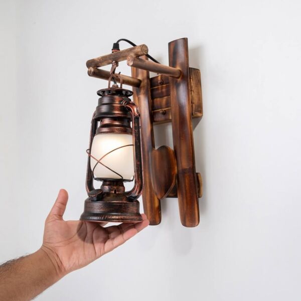 فانوس خشبي تراثي - بني