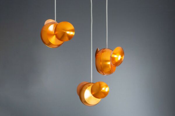 إنارة معلقة كاربون 3 لمبات ذهبي