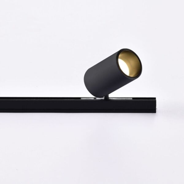 كشاف موجه 3000 كلفن أسود