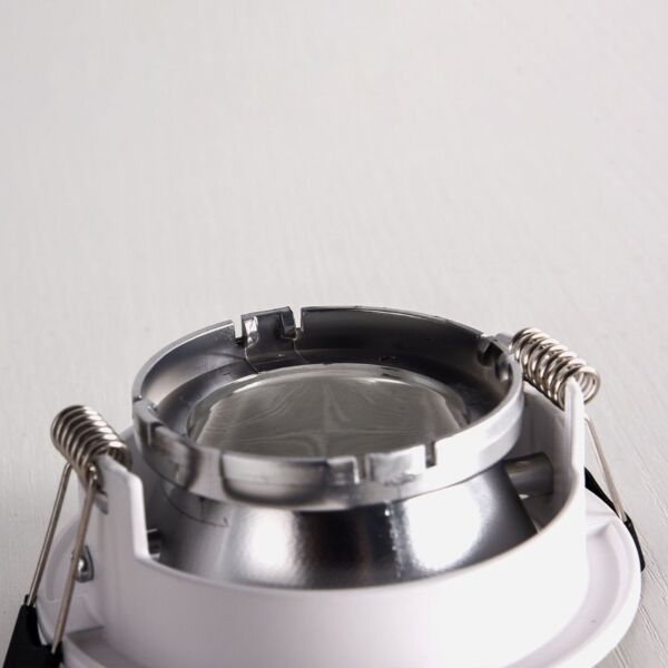 قاعدة سبوت لايت المنيوم ضد التوهج عاكس فضي