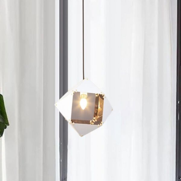 ثريا علاقي كوين - ابيض