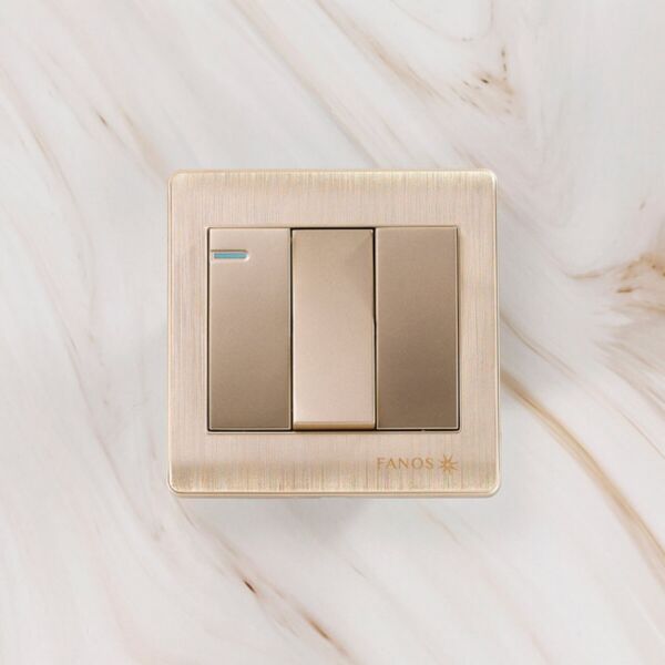 مفتاح كهربائي ثلاثي امجور - ذهبي