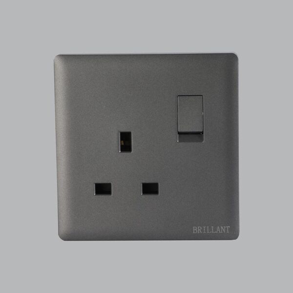 فيش جداري ثلاثي 13A رمادي برلنت لايت
