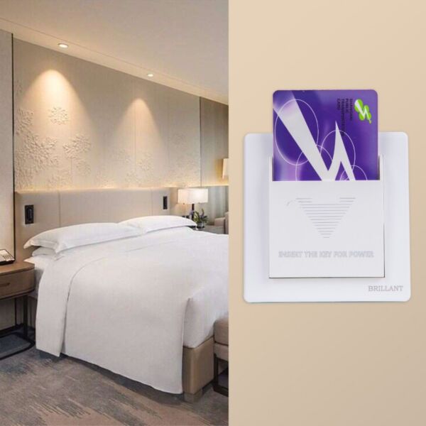 مفتاح كرت فندق مودرن من برلنت - ابيض