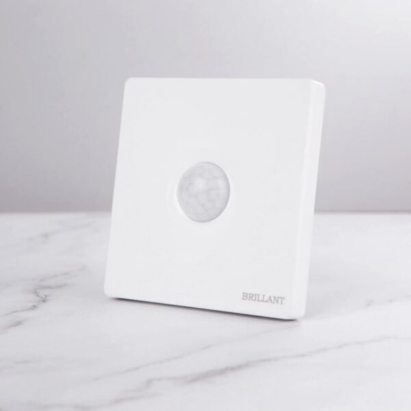 مفتاح كهربائي حساس الحركة والإضاءة والاستشعار من برلنت - ابيض