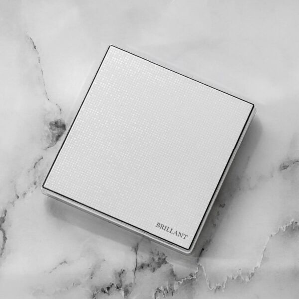 غطاء فيش كهرباء من برلنت - ابيض لؤلؤي